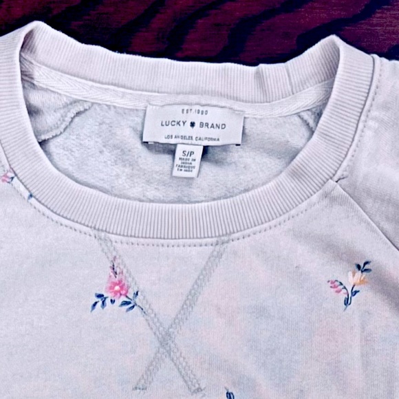 BNWOT Lucky Brand sweatshirt - Picture 1 of 2